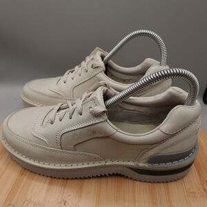 Cabelas Shoes Womens 6B Leather Comfort Shoes Beige Vibram Sole 83070 Flaws